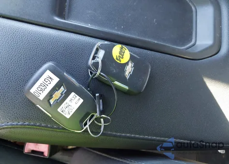 2019 Chevrolet Silverado 1500 Lt z USA, uszkodzony, nr VIN 3GCUYDED8KG163510